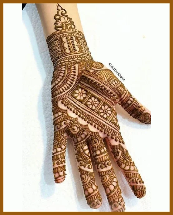 Stylish Front Hand Mehndi Design With Artistic Finger Chains
